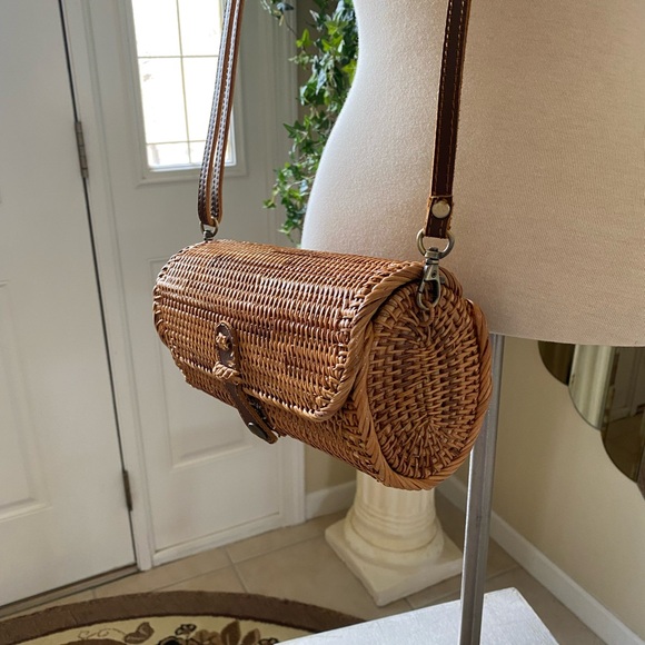 Brown Woven Crossbody Bag - Picture 4 of 7